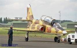MiG-AT en la exposiciуn Le Bourget 2001 (AirShow), Francia.