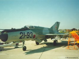 Un MiG-21-93 en la exposiciуn MAKS '95 (AirShow), Rusia.